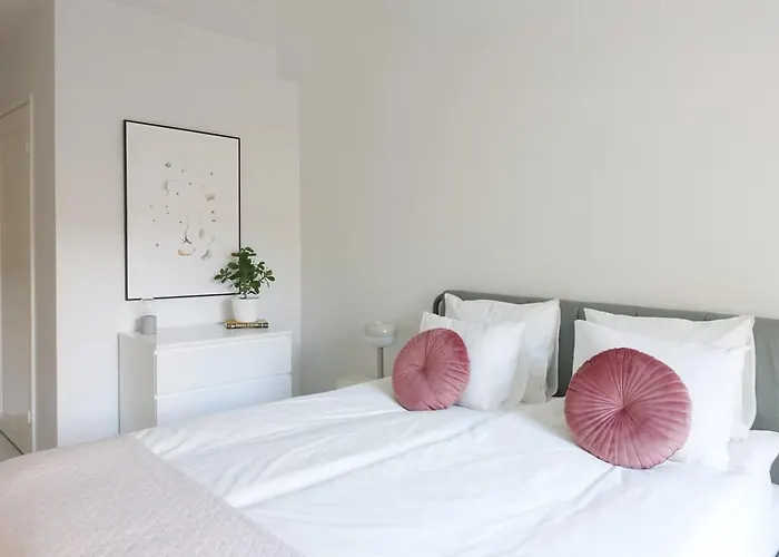 Modern 2 Bedroom With Garage & Sauna By Nordic Collection Lägenhet Helsingfors